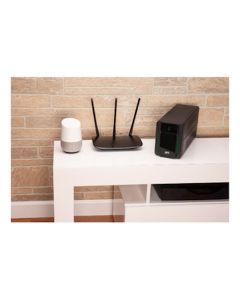 Easy UPS APC 900VA, Tower, 230V, 2x Schuko AVR